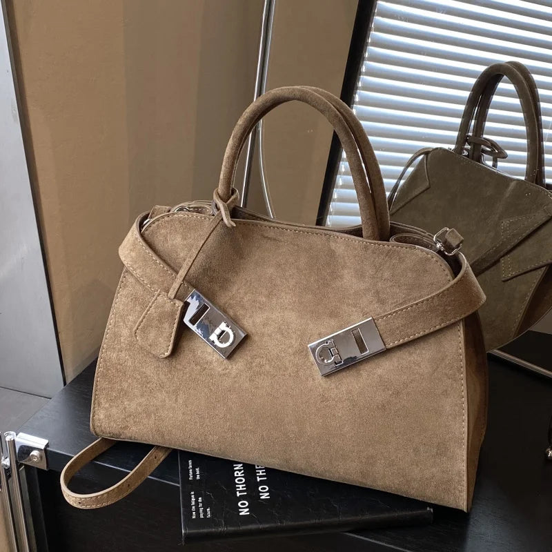 Suede tote bag for women, new trendy fashion large-capacity shoulder bag, versatile and stylish biker handbag